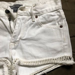 Detailed shorts